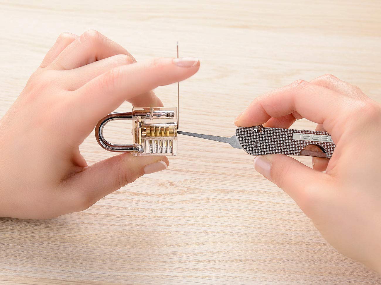 agt-dietrich-set-lockpicking-tool-mit-bungsschloss image 2